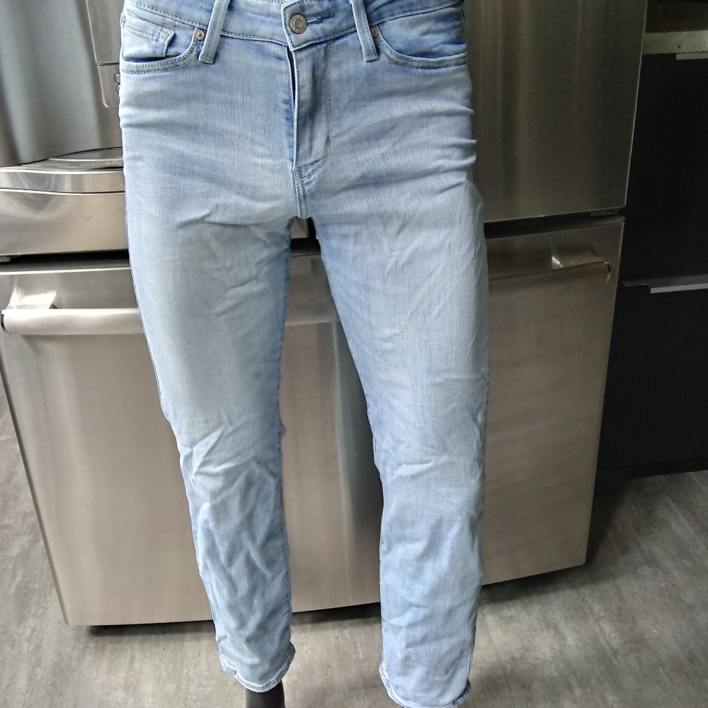Levi slim cuff mid rise jeans